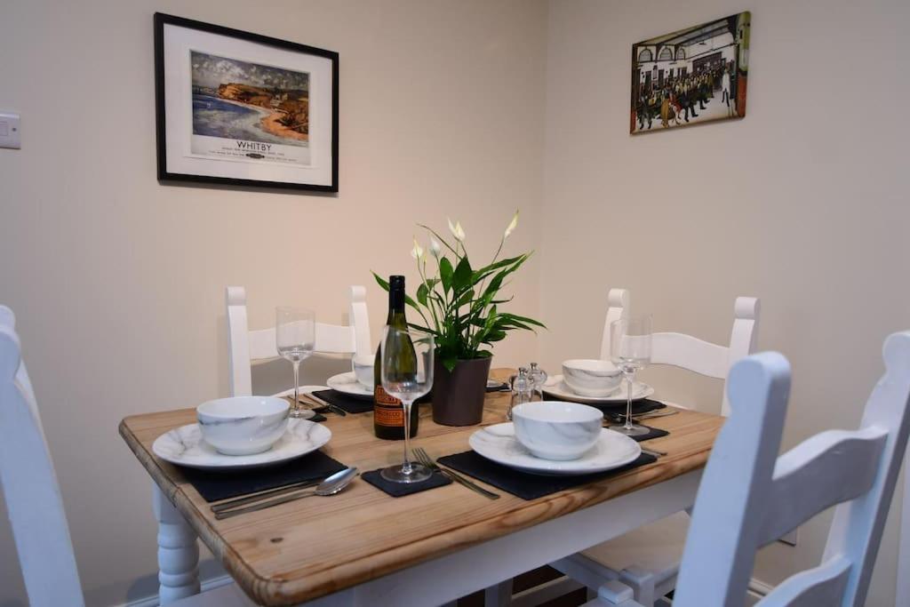 Loveyork Priory Apartment - Central With Parking מראה חיצוני תמונה