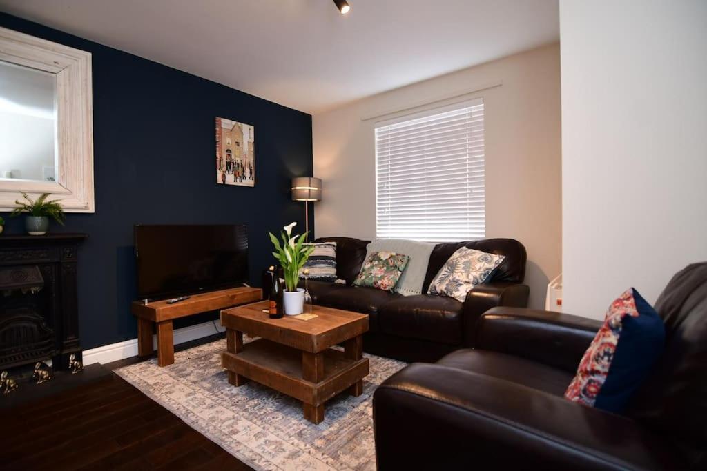 Loveyork Priory Apartment - Central With Parking מראה חיצוני תמונה