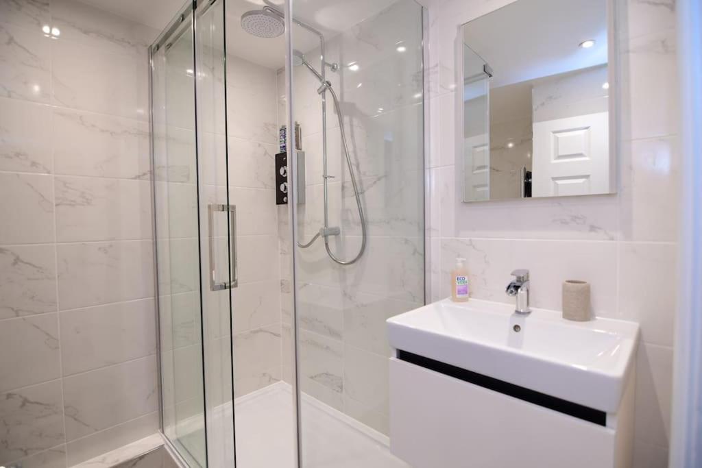 Loveyork Priory Apartment - Central With Parking מראה חיצוני תמונה